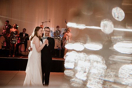 Melanie and Benjy's wedding, Montreal Jewish wedding photographer, Montreal wedding Photographer, Windsor Ballroom wedding venue, Montreal wedding photo