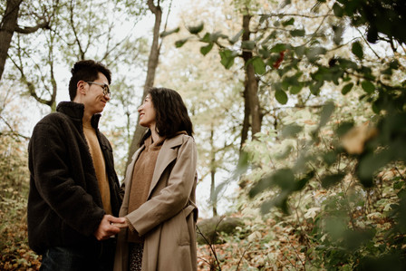 Beaver Lake Montreal portrait session; Beaver Lake pre-wedding photography; Engagement photo in Montreal; F & T's Montreal engagement photographer; John KOO Photography; engagement portraits MTL photography
