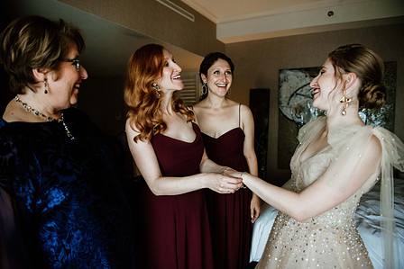Corinne and Maxime's wedding; John KOO Photography; Les Enfants Terribles MTL wedding; Montreal Jewish wedding photographer; Montreal wedding Photographer; Old Montreal wedding portraits; Square Victoria wedding photos