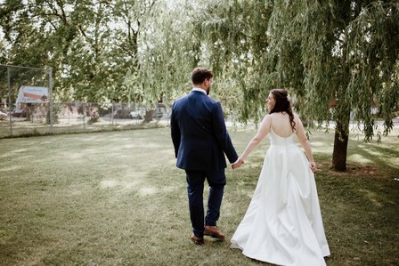 Danielle and Andrew's wedding; First look; John KOO Photography; Ketubah signing; Montreal Jewish wedding; Montreal Jewish wedding photographer; Shaare Zion Congregation; Table 51 restaurant MTL