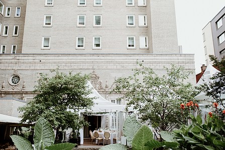 John KOO Photography; Mandy and Nate's wedding; Montreal wedding Photographer; Rita Wong Events; Ritz Carleton Hotel wedding MTL; Toddy Flores; wedding photo Montreal