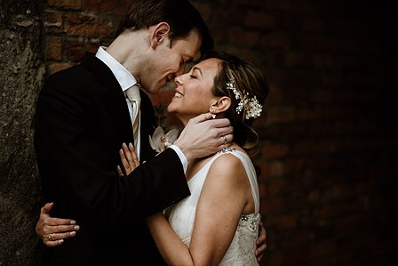 Montreal Covid wedding, Montreal wedding Photographer, Montreal wedding photo, Old Montreal wedding portraits, Jonathan Lazare Notary wedding, love conquers all