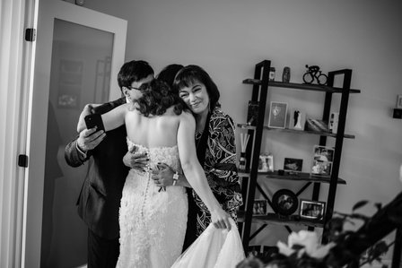 Montreal wedding photographer; John KOO Photography; Lubov and Jonathan's wedding; Montreal wedding photo; Prima Luna restaurant reception hall; St. Rose of Lima church Laval; wedding photography; Église Sainte-Rose-de-Lima Laval
