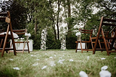 Montreal wedding Photographer; Montreal wedding photo; Carrie Ma officiant; Charlotte Flannery MUA hair stylist; FSEV wedding officiant; Jamie and Newton's wedding; John KOO Photography; Kristina Chan desserts; Longueuil wedding; Oxide design florist