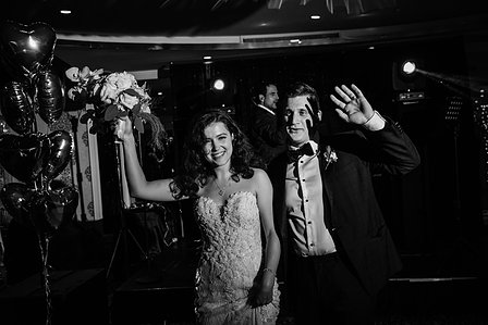Montreal wedding photographer; John KOO Photography; Lubov and Jonathan's wedding; Montreal wedding photo; Prima Luna restaurant reception hall; St. Rose of Lima church Laval; wedding photography; Église Sainte-Rose-de-Lima Laval