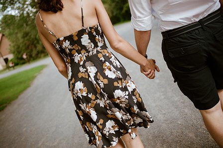 Centennial Park engagement photos; Dollard-Des Ormeaux; John KOO Photography; Montreal Engagement Photo; Montreal Engagement Photography; Montreal wedding Photographer; Quebec; Silvia and Paul's engagement shoot