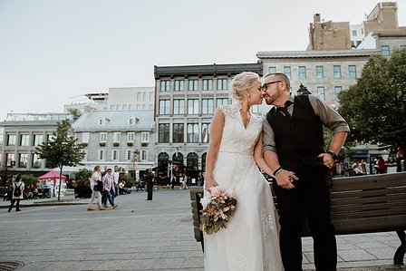 Chateau Ramezay wedding venue photo Montreal, Courtyard wedding. Montreal wedding photographer, Melanie and Robert's Montreal elopement photographer. Melanie and Robert's Montreal wedding, Montreal Wedding Photography.