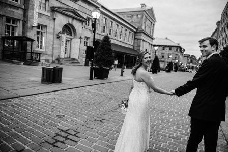 Montreal Covid wedding, Montreal wedding Photographer, Montreal wedding photo, Old Montreal wedding portraits, Jonathan Lazare Notary wedding, love conquers all