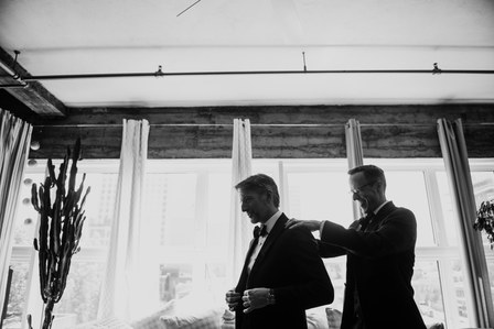 montreal wedding photo, Montreal wedding photographer, Montreal engagement photography, photographe mariage Montreal, St. George Angelican church, Auberge Vieux Port reception hall Montreal