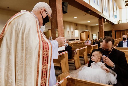 Montreal baptism photographer, Montreal Catholic Church baptism, Paroisse Consolata Mtl baptism, Our Lady of Consolation church baptism, Montreal family events photographer