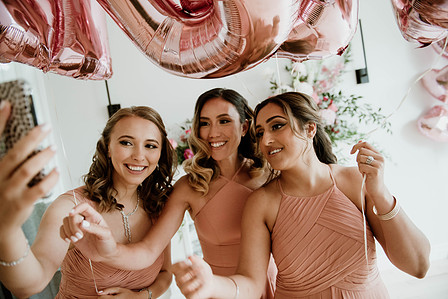 Montreal wedding photographer; John KOO Photography; Lubov and Jonathan's wedding; Montreal wedding photo; Prima Luna restaurant reception hall; St. Rose of Lima church Laval; wedding photography; Église Sainte-Rose-de-Lima Laval