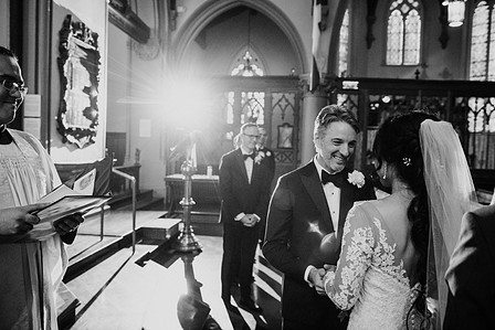 montreal wedding photo, Montreal wedding photographer, Montreal engagement photography, photographe mariage Montreal, St. George Angelican church, Auberge Vieux Port reception hall Montreal
