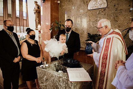 Montreal baptism photographer, Montreal Catholic Church baptism, Paroisse Consolata Mtl baptism, Our Lady of Consolation church baptism, Montreal family events photographer
