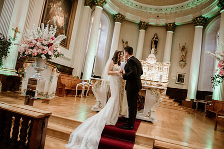 Montreal wedding photographer; John KOO Photography; Lubov and Jonathan's wedding; Montreal wedding photo; Prima Luna restaurant reception hall; St. Rose of Lima church Laval; wedding photography; Église Sainte-Rose-de-Lima Laval