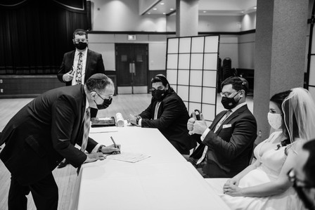 Danielle and Andrew's wedding; First look; John KOO Photography; Ketubah signing; Montreal Jewish wedding; Montreal Jewish wedding photographer; Shaare Zion Congregation; Table 51 restaurant MTL