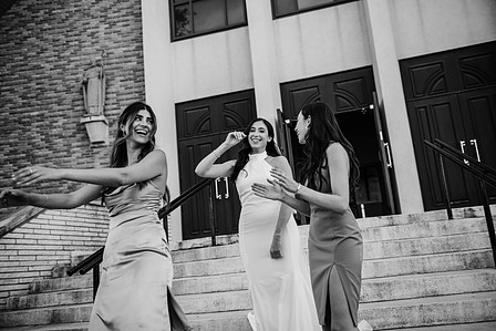 Montreal wedding Photographer;  Saint Ephrem Syriaque Catholique Laval wedding; Natacha and Jim's wedding; Old Montreal wedding photo; Syrian church wedding; Église St-Ephrem; John KOO Photography
