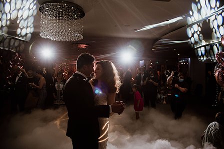 Montreal wedding photographer; John KOO Photography; Lubov and Jonathan's wedding; Montreal wedding photo; Prima Luna restaurant reception hall; St. Rose of Lima church Laval; wedding photography; Église Sainte-Rose-de-Lima Laval