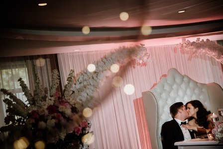 Montreal wedding photographer; John KOO Photography; Lubov and Jonathan's wedding; Montreal wedding photo; Prima Luna restaurant reception hall; St. Rose of Lima church Laval; wedding photography; Église Sainte-Rose-de-Lima Laval