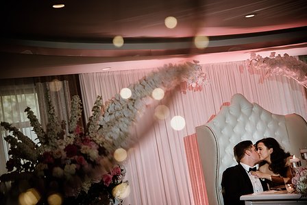 Montreal wedding photographer; John KOO Photography; Lubov and Jonathan's wedding; Montreal wedding photo; Prima Luna restaurant reception hall; St. Rose of Lima church Laval; wedding photography; Église Sainte-Rose-de-Lima Laval