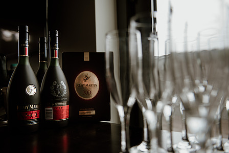 Montreal wedding photographer, William Gray Hotel wedding, Old Montreal wedding, wedding photos, Rita Wong Events, DJ Toddy Flores, Rémy Martin VSOP XO