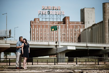 Montreal wedding Photographer, Bassin Peel engagement photo, Farine Five Roses Montreal engagement photo, Old Montreal Engagement Photo, Montreal Engagement Photo, Montreal Pre-Wedding photographer, Mandy and Nate’s MTL engagement photographer