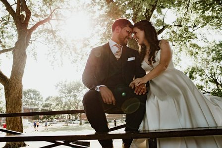 Danielle and Andrew's wedding; First look; John KOO Photography; Ketubah signing; Montreal Jewish wedding; Montreal Jewish wedding photographer; Shaare Zion Congregation; Table 51 restaurant MTL