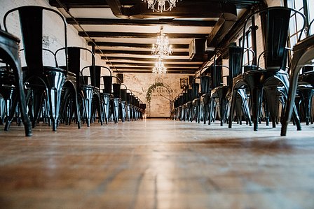 Montreal wedding photographer, L'Auberge Saint-Gabriel wedding, Le Coeur Bohème wedding planner, Montreal elopement photographer, Montreal engagement photographer