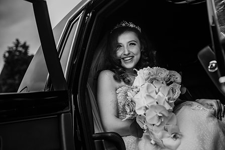 Montreal wedding photographer; John KOO Photography; Lubov and Jonathan's wedding; Montreal wedding photo; Prima Luna restaurant reception hall; St. Rose of Lima church Laval; wedding photography; Église Sainte-Rose-de-Lima Laval