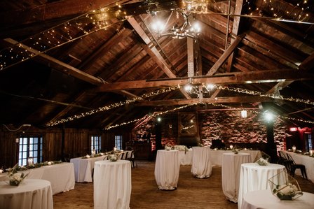 Montreal wedding photographer, L'Auberge Saint-Gabriel wedding, Le Coeur Bohème wedding planner, Montreal elopement photographer, Montreal engagement photographer