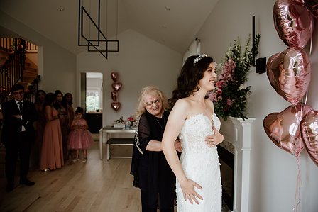 Montreal wedding photographer; John KOO Photography; Lubov and Jonathan's wedding; Montreal wedding photo; Prima Luna restaurant reception hall; St. Rose of Lima church Laval; wedding photography; Église Sainte-Rose-de-Lima Laval