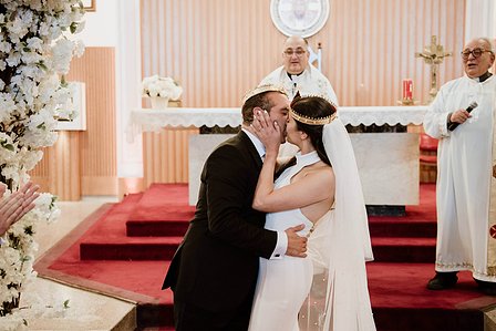 Montreal wedding Photographer;  Saint Ephrem Syriaque Catholique Laval wedding; Natacha and Jim's wedding; Old Montreal wedding photo; Syrian church wedding; Église St-Ephrem; John KOO Photography