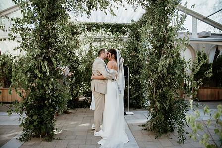 Shaar Hashomayim Synagogue wedding;  Montreal Jewish wedding photographer; John KOO Photography; Lauren and Josh's wedding; Montreal wedding Photographer; Montreal wedding photo