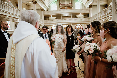 Montreal wedding photographer; John KOO Photography; Lubov and Jonathan's wedding; Montreal wedding photo; Prima Luna restaurant reception hall; St. Rose of Lima church Laval; wedding photography; Église Sainte-Rose-de-Lima Laval