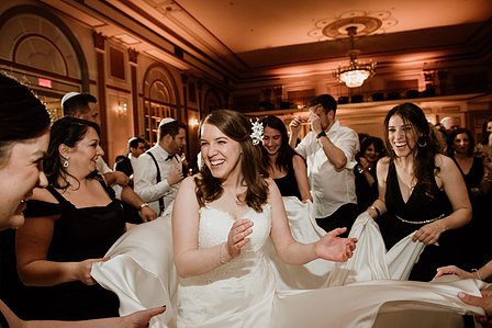 Melanie and Benjy's wedding, Montreal Jewish wedding photographer, Montreal wedding Photographer, Windsor Ballroom wedding venue, Montreal wedding photo