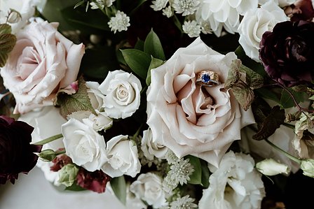 Corinne and Maxime's wedding; John KOO Photography; Les Enfants Terribles MTL wedding; Montreal Jewish wedding photographer; Montreal wedding Photographer; Old Montreal wedding portraits; Square Victoria wedding photos