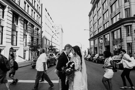 montreal wedding photo, Montreal wedding photographer, Montreal engagement photography, photographe mariage Montreal, St. George Angelican church, Auberge Vieux Port reception hall Montreal