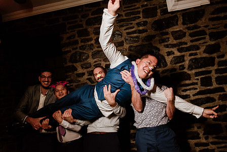 Montreal wedding Photographer; Auberge Saint Gabriel wedding Montreal; John KOO Photography; MTL wedding photography; Marwa and Stephane's wedding; Montreal intimate wedding photographer; Old Montreal wedding; Photographe de mariage Montreal