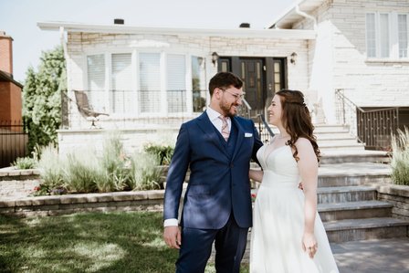 Danielle and Andrew's wedding; First look; John KOO Photography; Ketubah signing; Montreal Jewish wedding; Montreal Jewish wedding photographer; Shaare Zion Congregation; Table 51 restaurant MTL