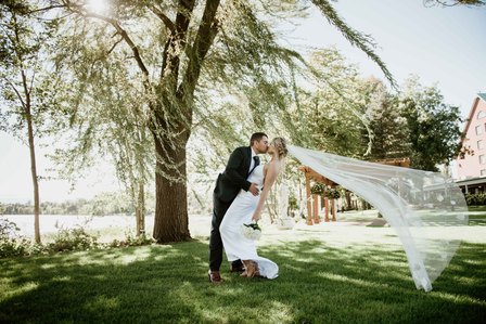 Chateau Vaudreuil Hotel wedding; John KOO Photography; Kayla and Kevin's wedding; Montreal Jewish wedding; Montreal Jewish wedding photographer; Montreal intimate wedding