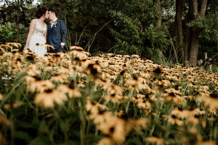 Centre de la Nature Laval wedding photo; John KOO Photography; Katherine and Thomas's Montreal wedding photographer; Montreal Greek Orthodox and Christian wedding; Montreal wedding photo; Saint Philip's Anglican Church;