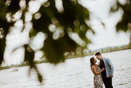 Montreal Engagement Photographer, Montreal wedding Photographer, Kim and Marc Olivier's engagement shoot; Montreal Engagement Photo, RécréoParc, Sainte-Catherine, QC, Sunset engagement photo; MTL engagement photo by the water
