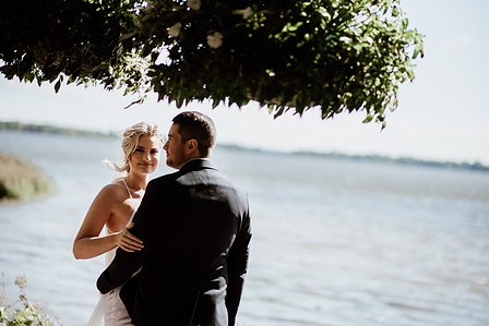 Chateau Vaudreuil Hotel wedding; John KOO Photography; Kayla and Kevin's wedding; Montreal Jewish wedding; Montreal Jewish wedding photographer; Montreal intimate wedding