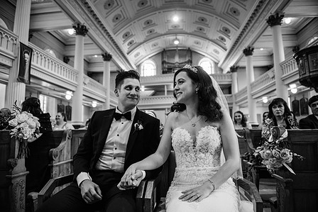 Montreal wedding photographer; John KOO Photography; Lubov and Jonathan's wedding; Montreal wedding photo; Prima Luna restaurant reception hall; St. Rose of Lima church Laval; wedding photography; Église Sainte-Rose-de-Lima Laval