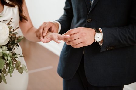 Montreal wedding photographer, Montreal elopement photographer, Notary Mona Salehi Notaire wedding mariage, Covid wedding, Old Montreal wedding photos