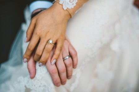 montreal wedding photo, Montreal wedding photographer, Montreal engagement photography, photographe mariage Montreal, St. George Angelican church, Auberge Vieux Port reception hall Montreal
