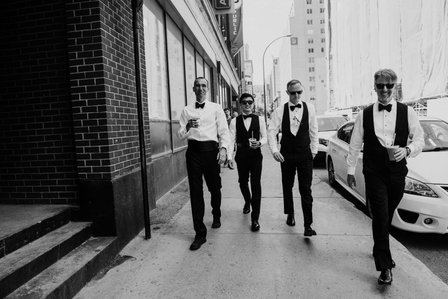 montreal wedding photo, Montreal wedding photographer, Montreal engagement photography, photographe mariage Montreal, St. George Angelican church, Auberge Vieux Port reception hall Montreal