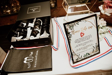 Montreal wedding photographer, L'Auberge Saint-Gabriel wedding, Le Coeur Bohème wedding planner, Montreal elopement photographer, Montreal engagement photographer