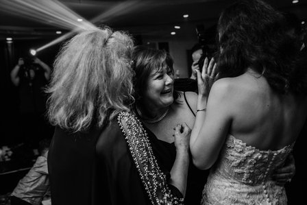 Montreal wedding photographer; John KOO Photography; Lubov and Jonathan's wedding; Montreal wedding photo; Prima Luna restaurant reception hall; St. Rose of Lima church Laval; wedding photography; Église Sainte-Rose-de-Lima Laval