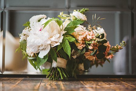 Montreal Wedding Photographer, Photographe Mariage Montreal, Montreal wedding photo, Salon 1861 reception venue hall, Salon Le Richmond reception venue hall, St George's Anglican Church wedding, Wonderblush MUA