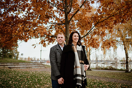 Fall Autumn photo shoot; John KOO Photography; Julianne and Marc's engagement shoot; Lachine Canal; Montreal Engagement Photographer; Sunset Montreal; Sunset engagement photo; engagement photos
